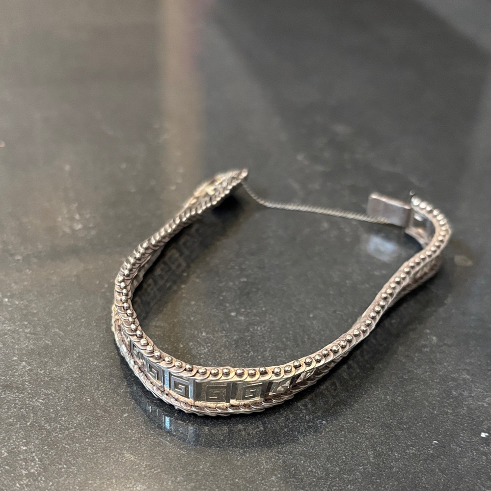 Silver Geometric Pattern Bracelet - Picture 3 of 12